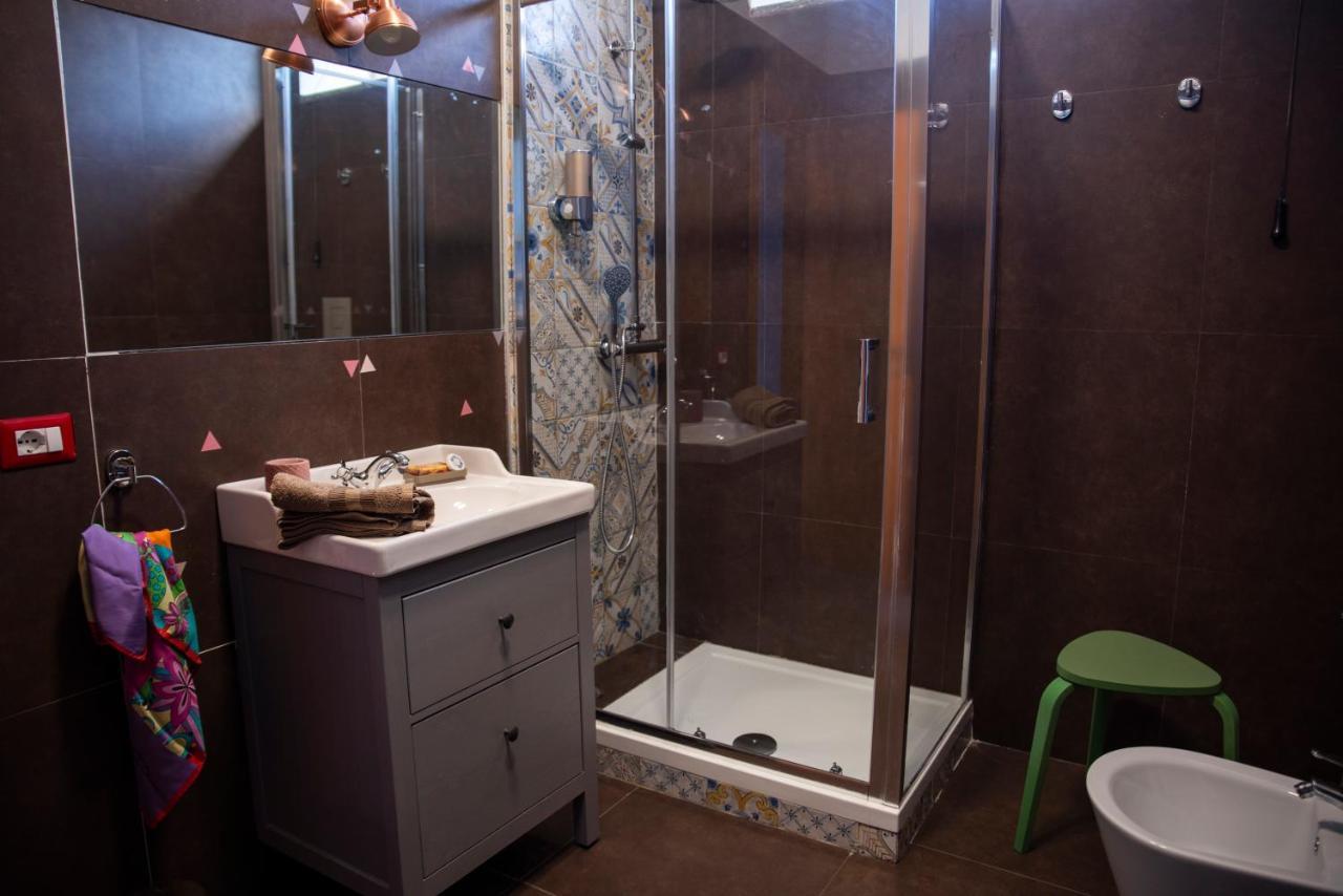 Home&More B&B Napoli Bagian luar foto