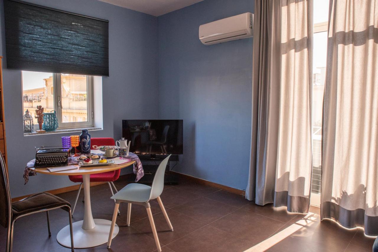 Home&More B&B Napoli Bagian luar foto
