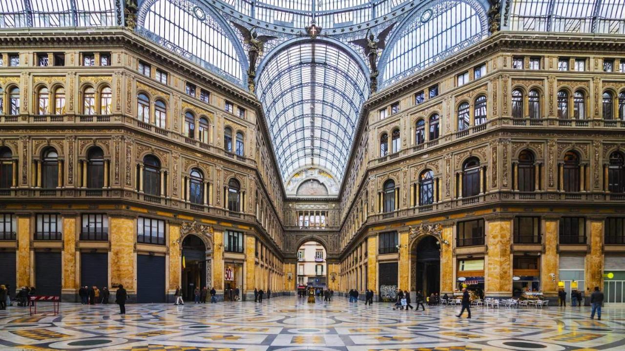 Home&More B&B Napoli Bagian luar foto
